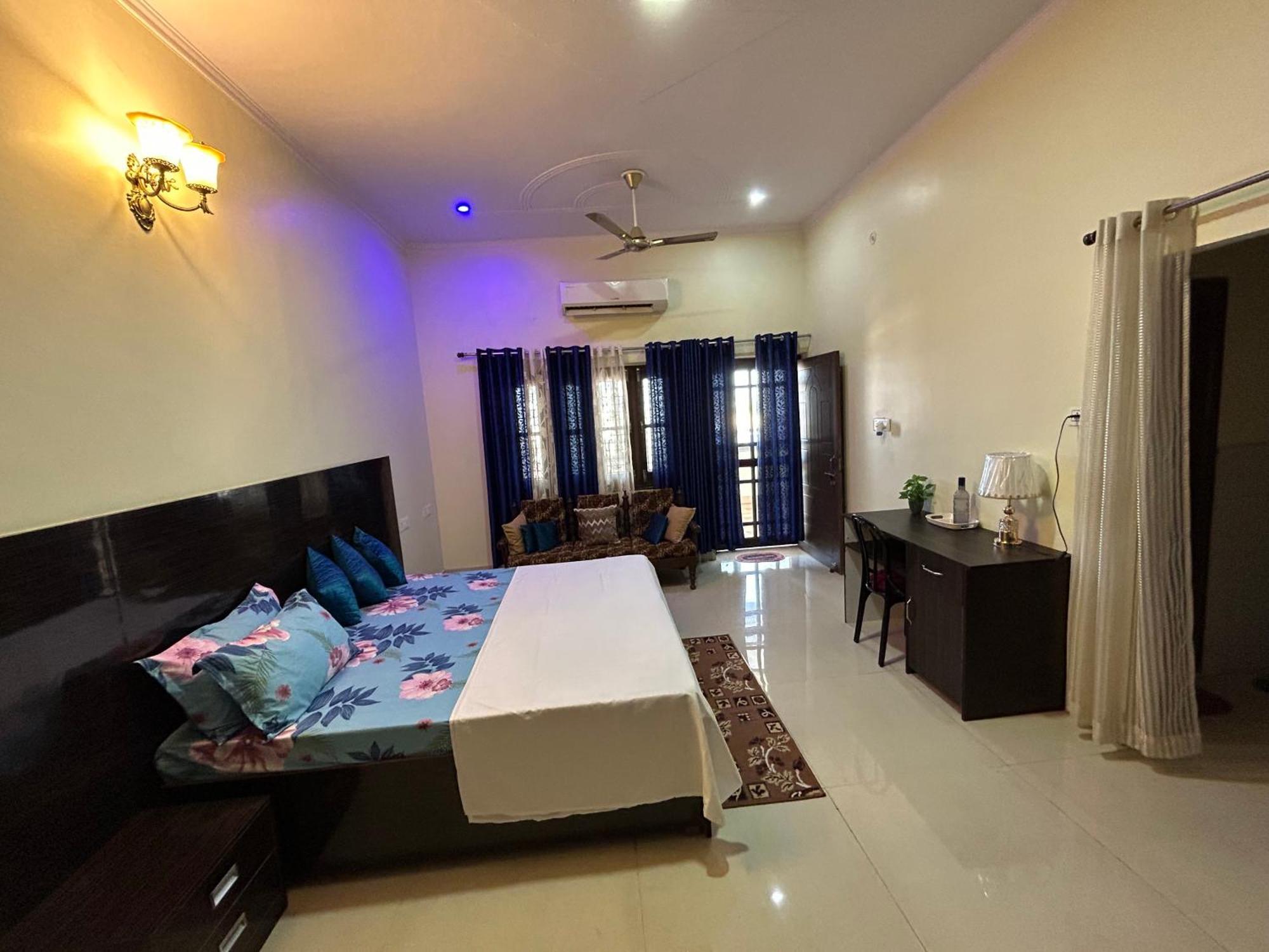 Bisht Niwas Homestay Kotdwāra Kültér fotó